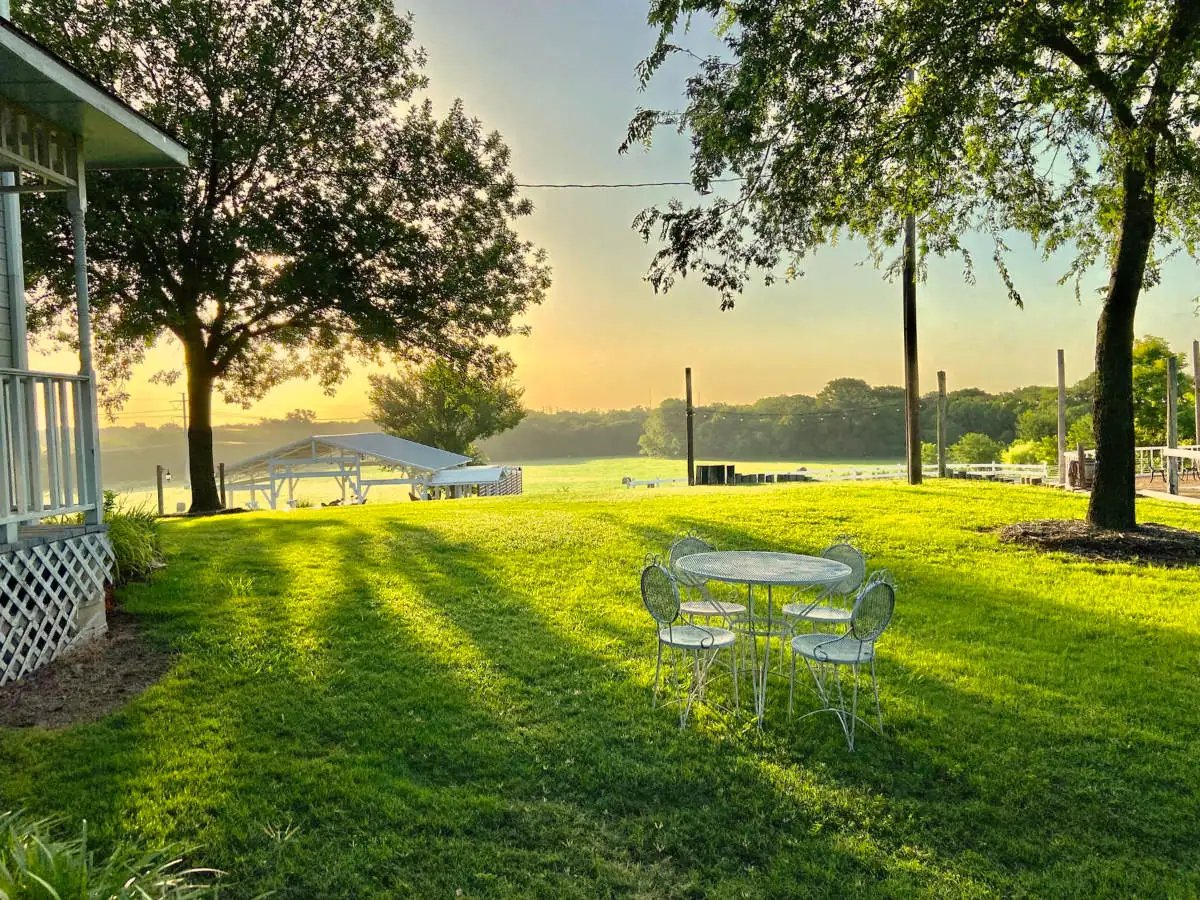 Relaxed morning at a private group retreat at River Valley Place